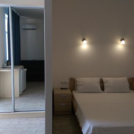 Aleksandriya Hotel Chornomorsk Bagian luar foto