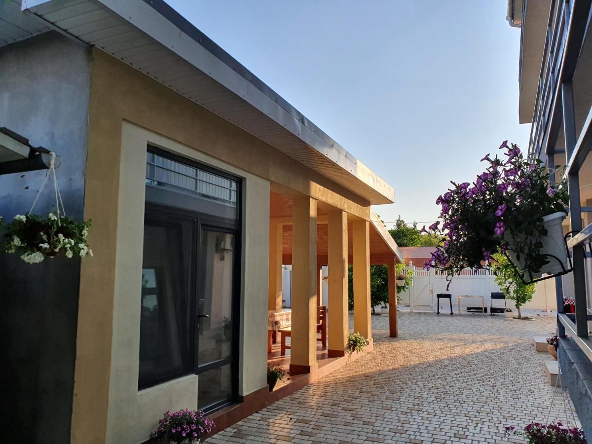 Aleksandriya Hotel Chornomorsk Bagian luar foto