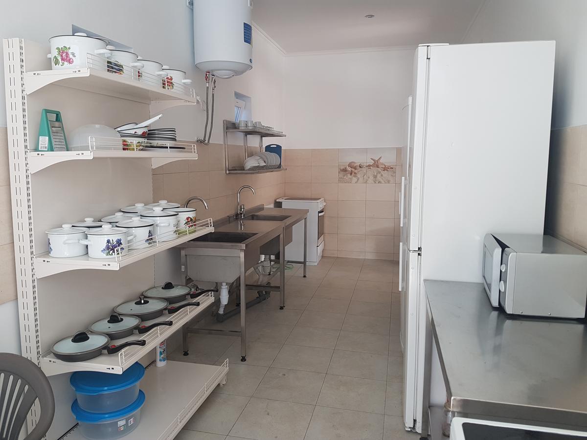 Aleksandriya Hotel Chornomorsk Bagian luar foto